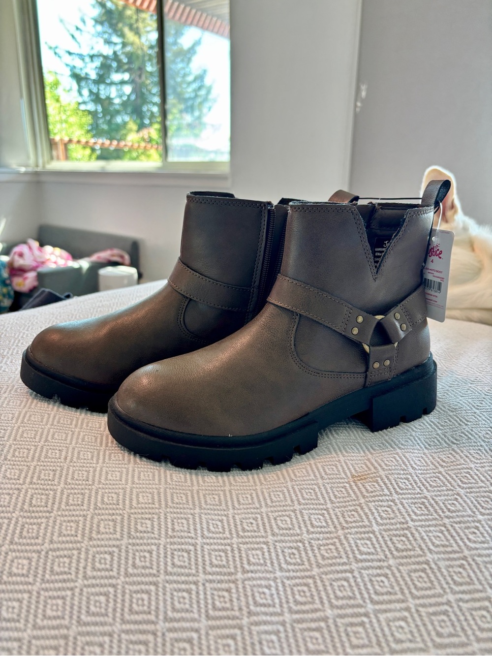 Justice Brown Chelsea Ankle Boots